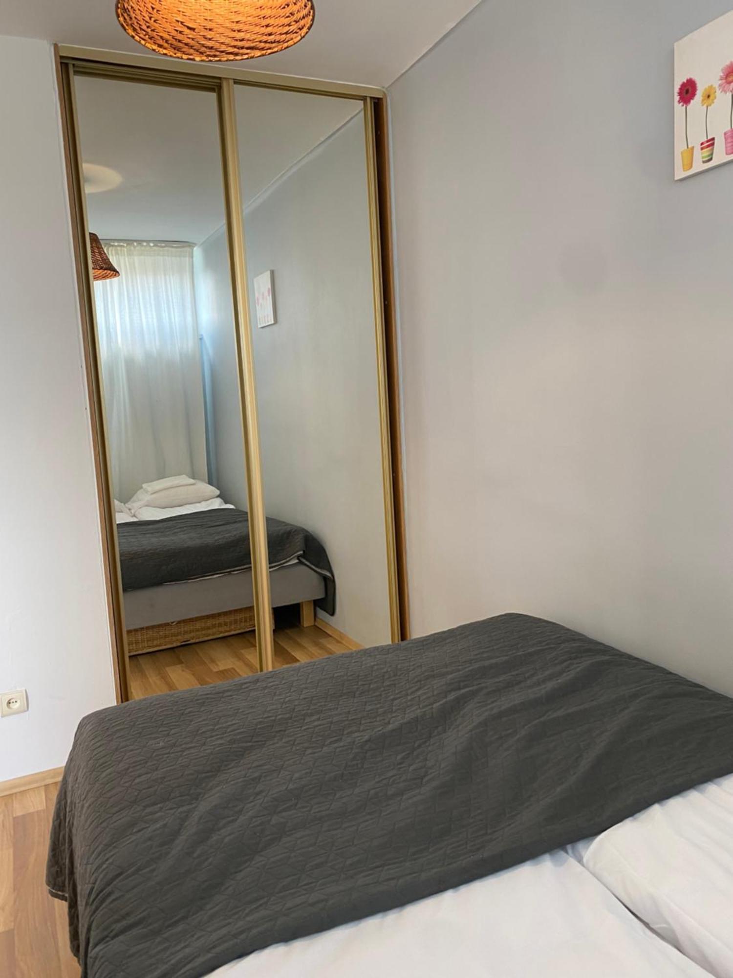 Ohmyhome-grzybowska Apartamento